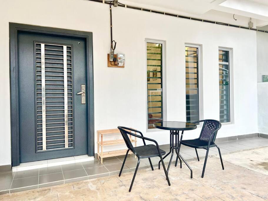 Holiday home 16pax House Landed Setia Alam Mall Sccc Wi-fi Tv Shah Alam